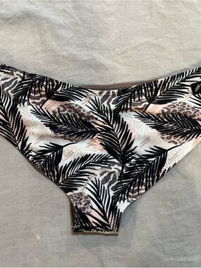 SAVAGE swim Black & Pale Pink Palm Leaf Bikini Bottoms
